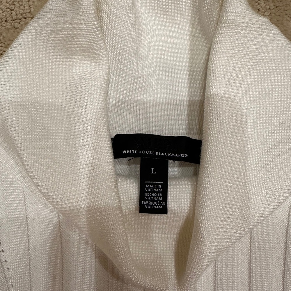 White House Black Market womens sweater - Picture 3 of 3